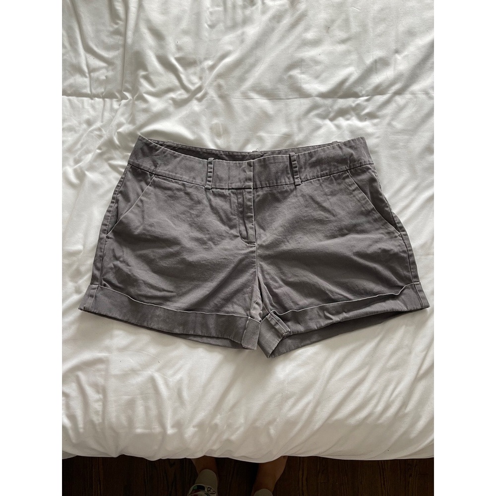 New York & Company Charcoal Gray shorts, size 10